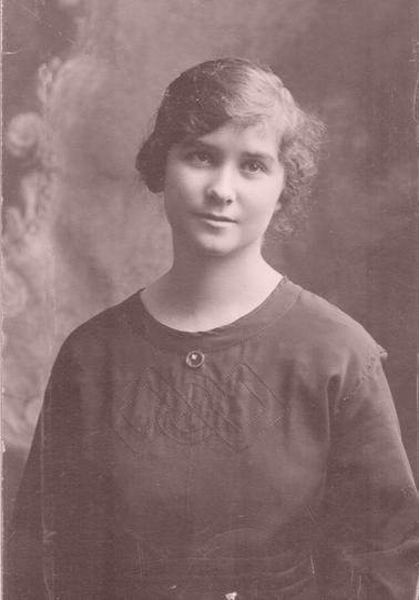 Photograph of Eleanor Cain - daughter of James Cain and Catherine (Kitty) Campbell