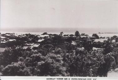 Overlooking Rye - taken from hill at end of Golf Parade (observation point for aircraft spotting in WW11)
Pier in middle distance