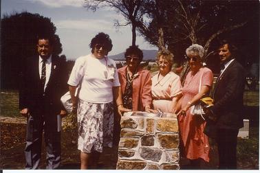 Unveiing of Rye Lioness fountain, Rye Centenary Park 7 Dec 1988.
Norm Mobberley, Maree Jones.  Pat Dryden, Pat Kinch, Glad Roberts, Bob Riley, Shire President  