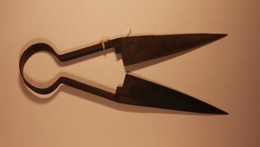 Hand operated wool shears.  Stamped with “BRADES Co” on blade.