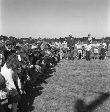 Chidren lined up for a race.