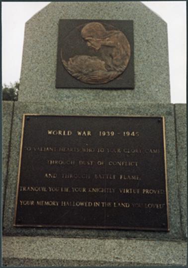 Front view of plaque on the World War 1 and 2 Memorial 