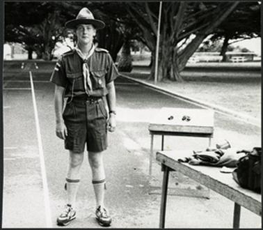A person in old-style scout uniform at the Picnic in the Mornington Park 