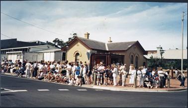 Members of the community waiting outside the Old Post Office Museum in Main Street, Mornington, for the Bicentennial Parade to pass